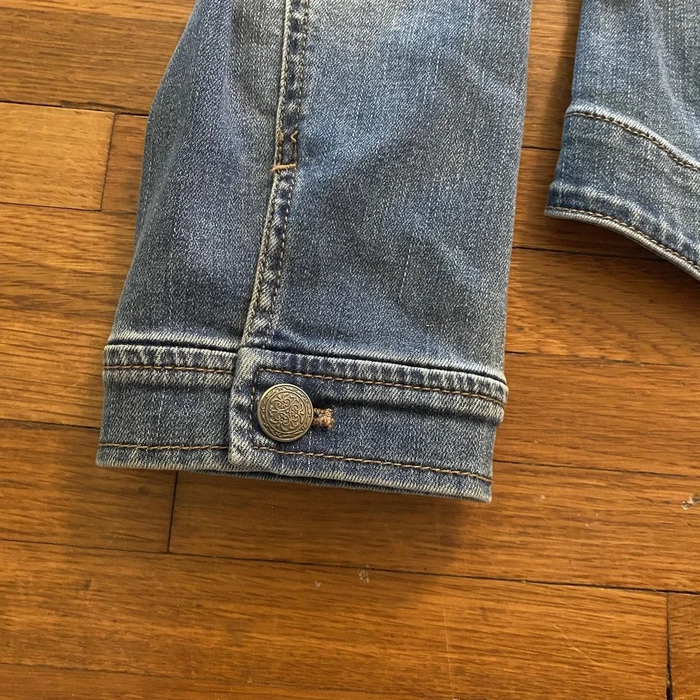 Chicos Jacket Womens 1 Medium Blue Denim Jean Lace Yoke Stretch Button Casual‎ - Picture 5 of 16